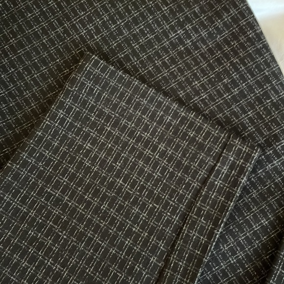 Flattering and fun black patterned zipper flat front slacks - Picture 11 of 13